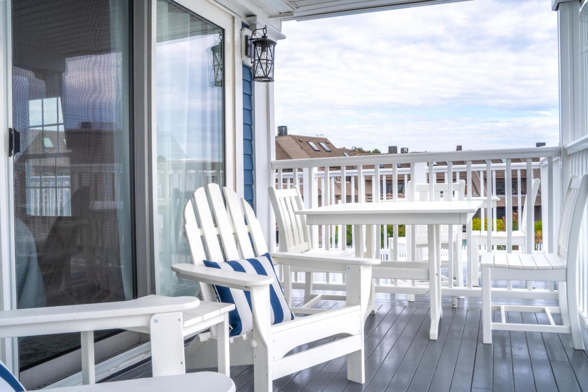 935 Ocean, A Beachside Inn Hampton Bagian luar foto